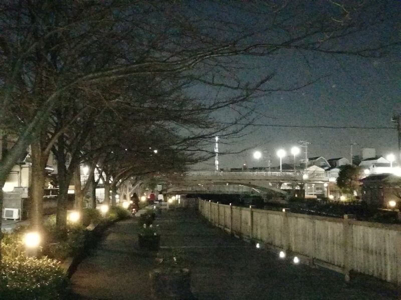 新川沿いの遊歩道　東京　ひとりになれる場所