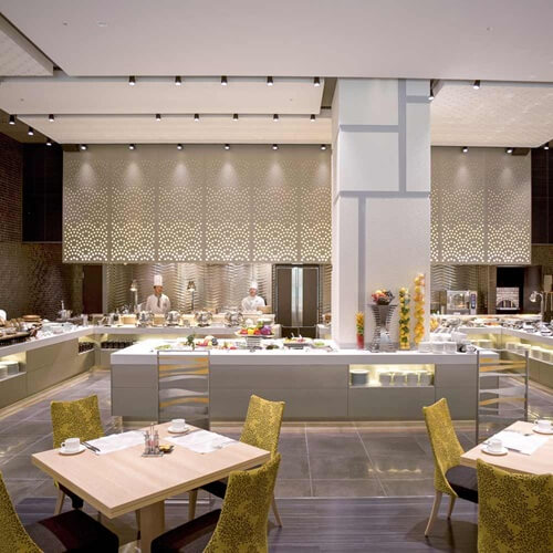 女性一人　ビュッフェ　東京 食べ放題　ベルテンポ