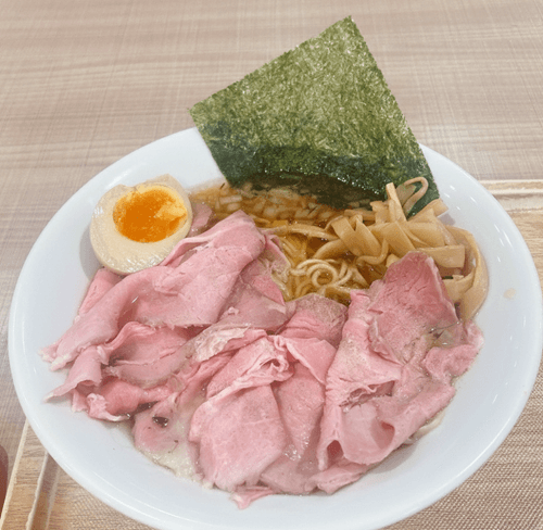 女　ひとり　ラーメン