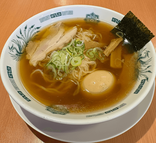 女　ひとり　ラーメン